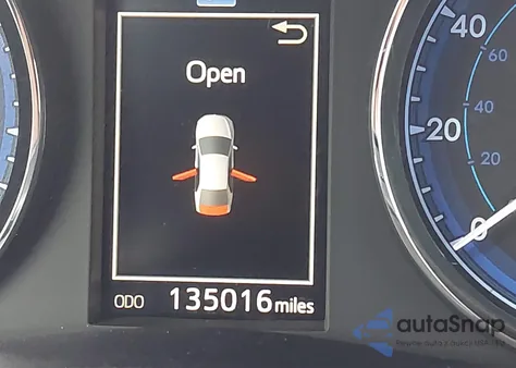 2018 Toyota Corolla Se z USA, uszkodzony, nr VIN 2T1BURHE2JC120097